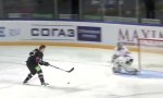 Funny Video : Eishockey: Vladimir Tarasenko vs Physik