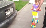 Zweijährige Autofan-in