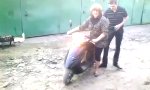Funny Video : Neues Moped für Mutti