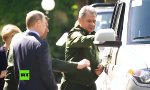 Putin und seine neuen Militärfahrzeuge