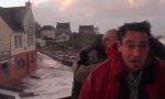 Funny Video : Starker Wellengang