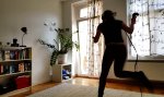 Virtual Reality Glitch im Wohnzimmer