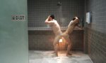 Lustiges Video : Spart Energie - Duscht gemeinsam!