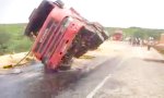 Movie : Umgekippten LKW aufrichten