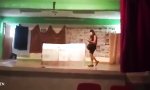 Funny Video - Feurige Schulaufführung
