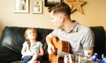 Lustiges Video : Vater und Tochter im Duett