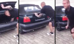 Funny Video : Kleiner Böller im Kofferraum