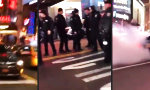 Movie : Mercedes AMG vs Cop im NYC Times Square