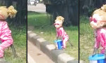 Movie : Kleine Spende für creepy Monkey Girl?