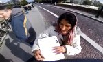 Lustiges Video : Nur mal kurz unterschreiben