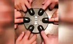 Funny Video : Russisches Finger-Roulette