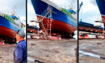 Funny Video - Werft in Schieflage