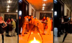 Movie : Feuer und Flamme von oben bis unten