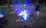 Lagerfeuer-Lasershow